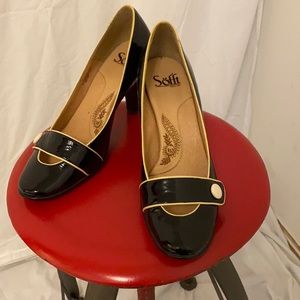 Sofft Samantha Mary Jane Heels ~ size 8W ~ Black & Cream